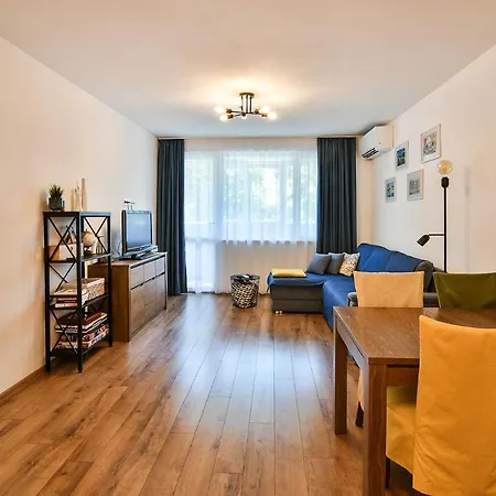 One Br Flat Close To Sea Garden And Beach Apartament *